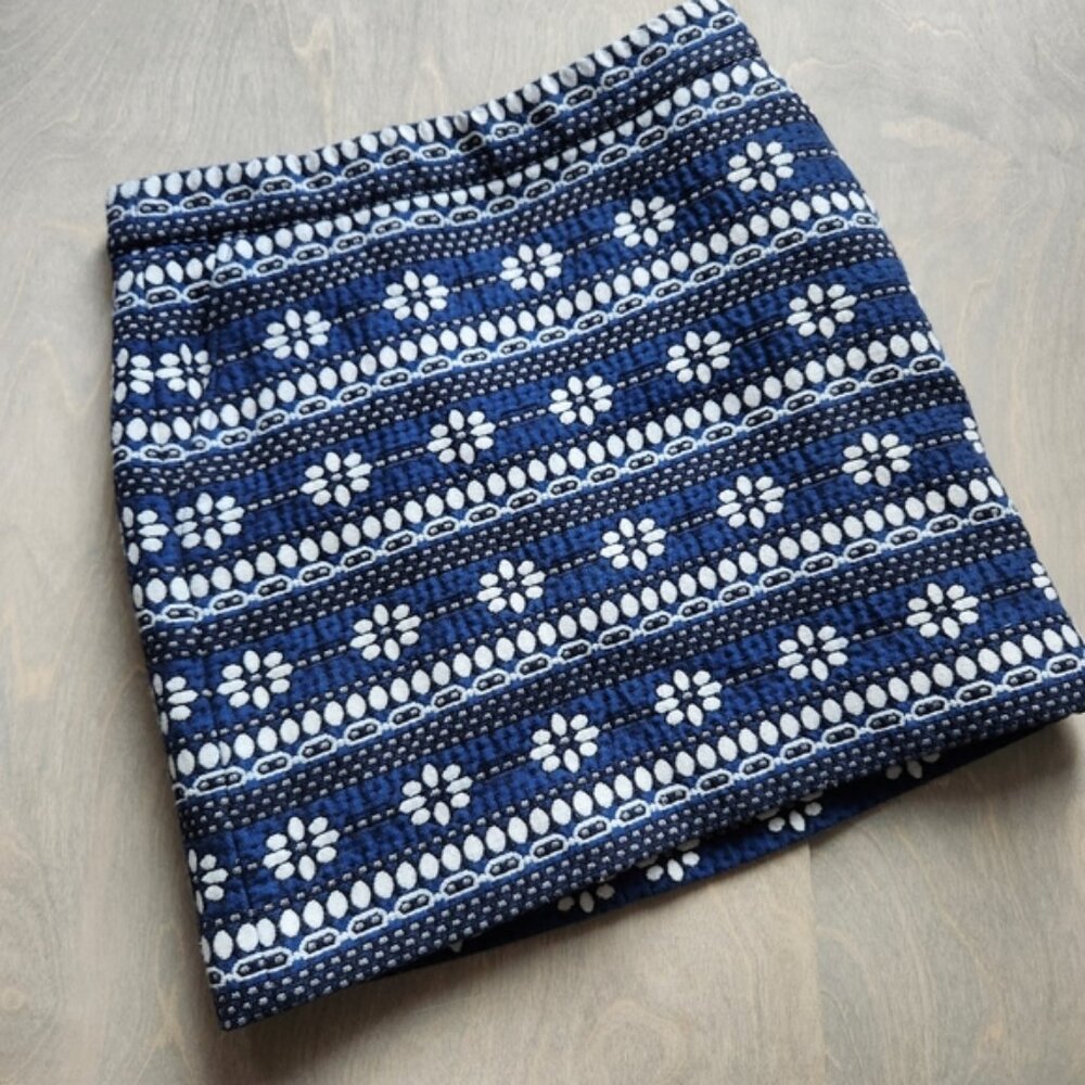 J crew sz2 embroidered‎ blue and white mini skirt boho, with pockets. - Picture 7 of 7